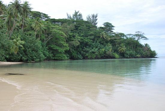 Huahine - Plage de l'ancien hôtel Ana iti