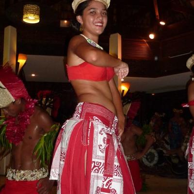 Raiatea - Danseuse polynésienne